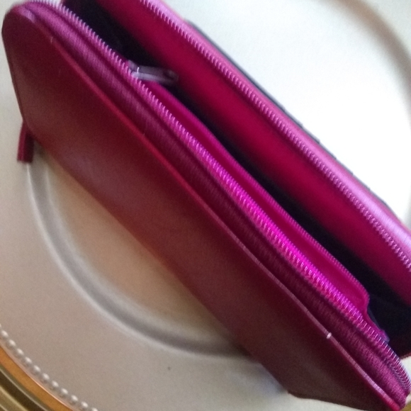 Kenneth Cole wallet - Picture 9 of 11